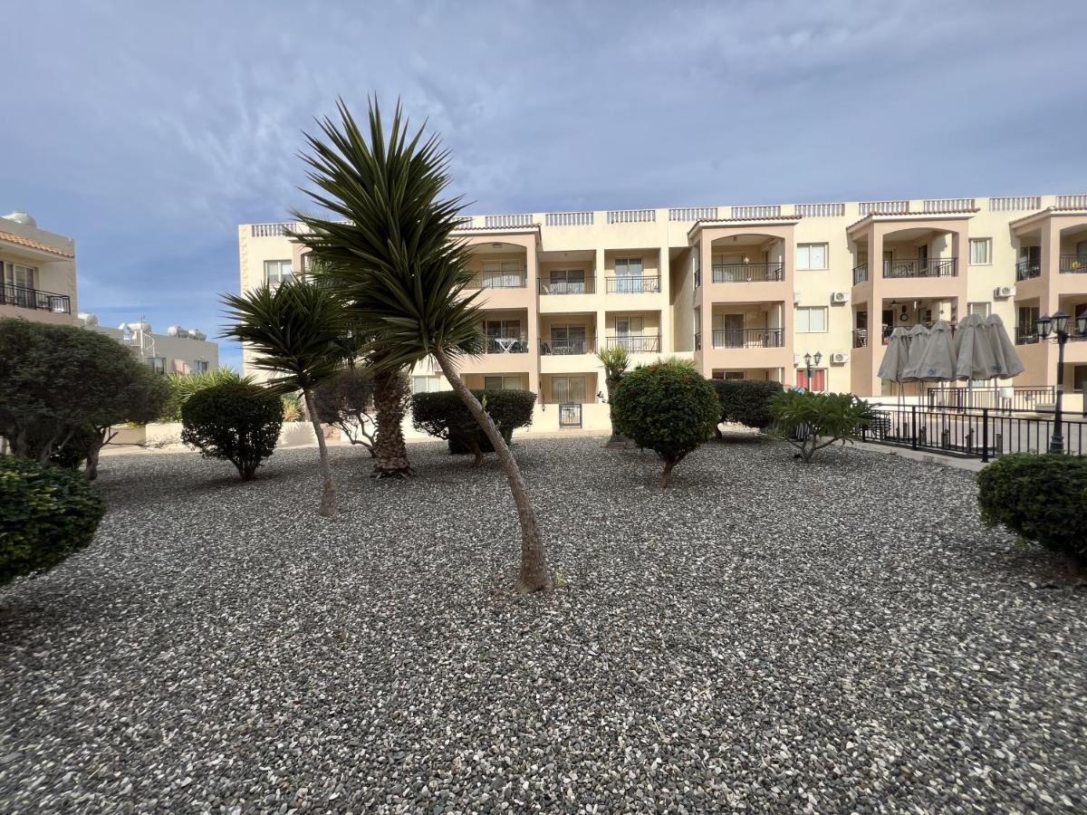 Ferienwohnung Royal-Seacrest Paphos-Center Vip Exterior foto