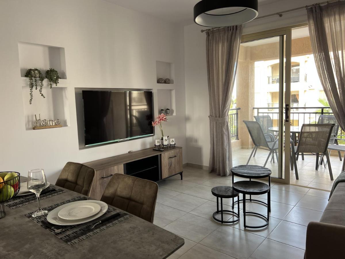 Ferienwohnung Royal-Seacrest Paphos-Center Vip Exterior foto