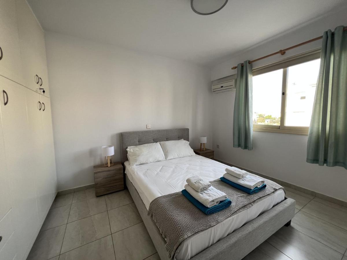 Ferienwohnung Royal-Seacrest Paphos-Center Vip Exterior foto