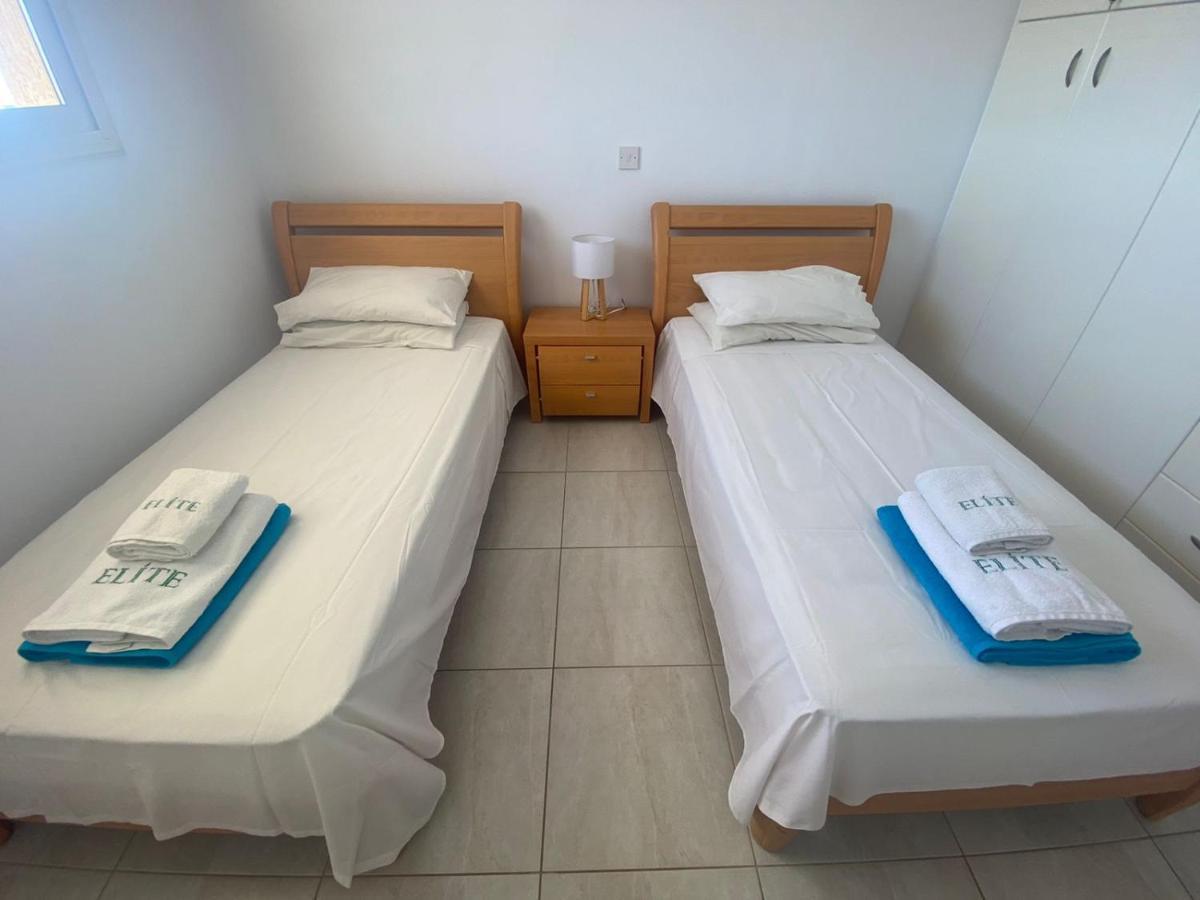 Ferienwohnung Royal-Seacrest Paphos-Center Vip Exterior foto
