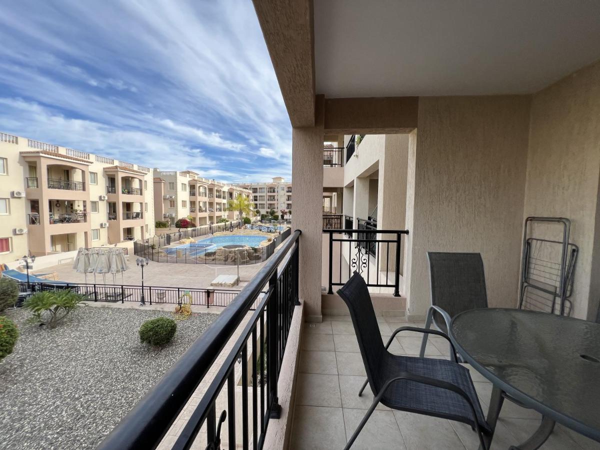 Ferienwohnung Royal-Seacrest Paphos-Center Vip Exterior foto