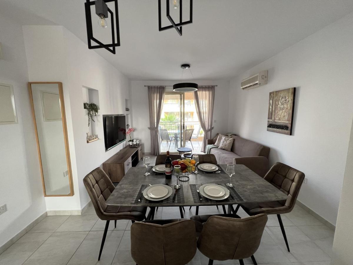 Ferienwohnung Royal-Seacrest Paphos-Center Vip Exterior foto
