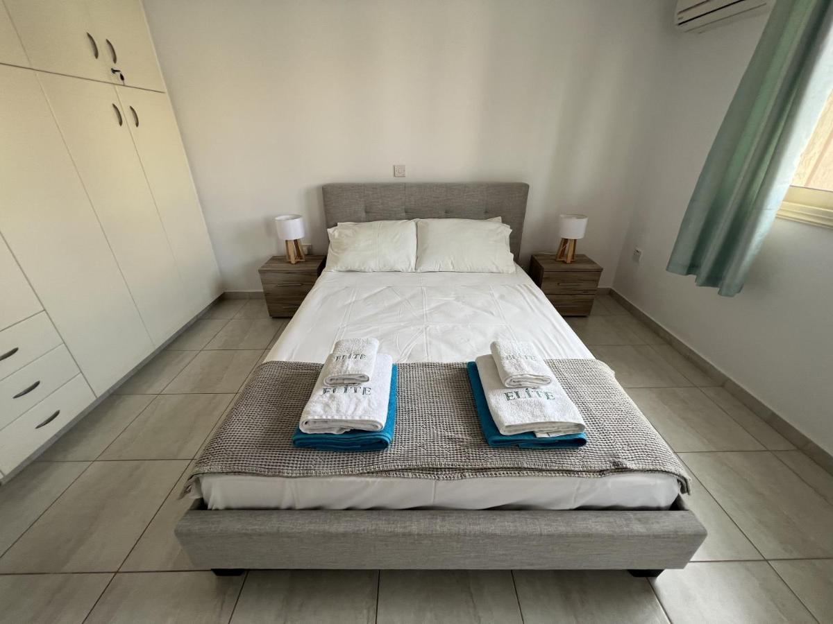 Ferienwohnung Royal-Seacrest Paphos-Center Vip Exterior foto