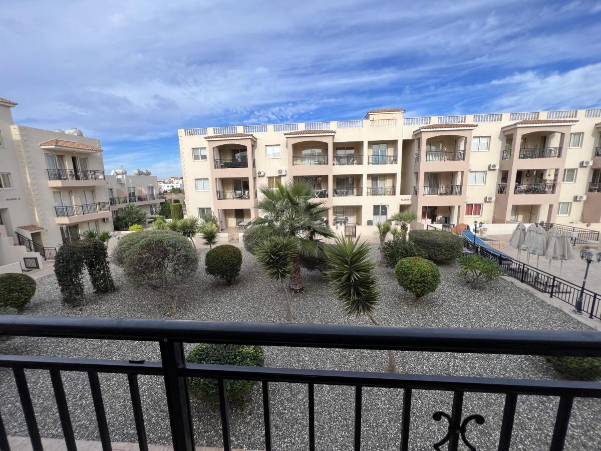 Ferienwohnung Royal-Seacrest Paphos-Center Vip Exterior foto