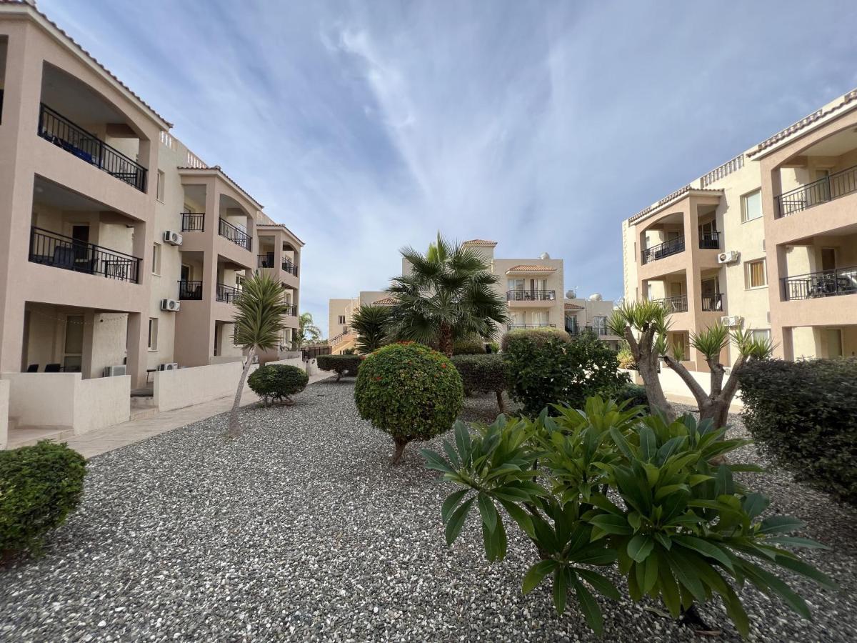 Ferienwohnung Royal-Seacrest Paphos-Center Vip Exterior foto