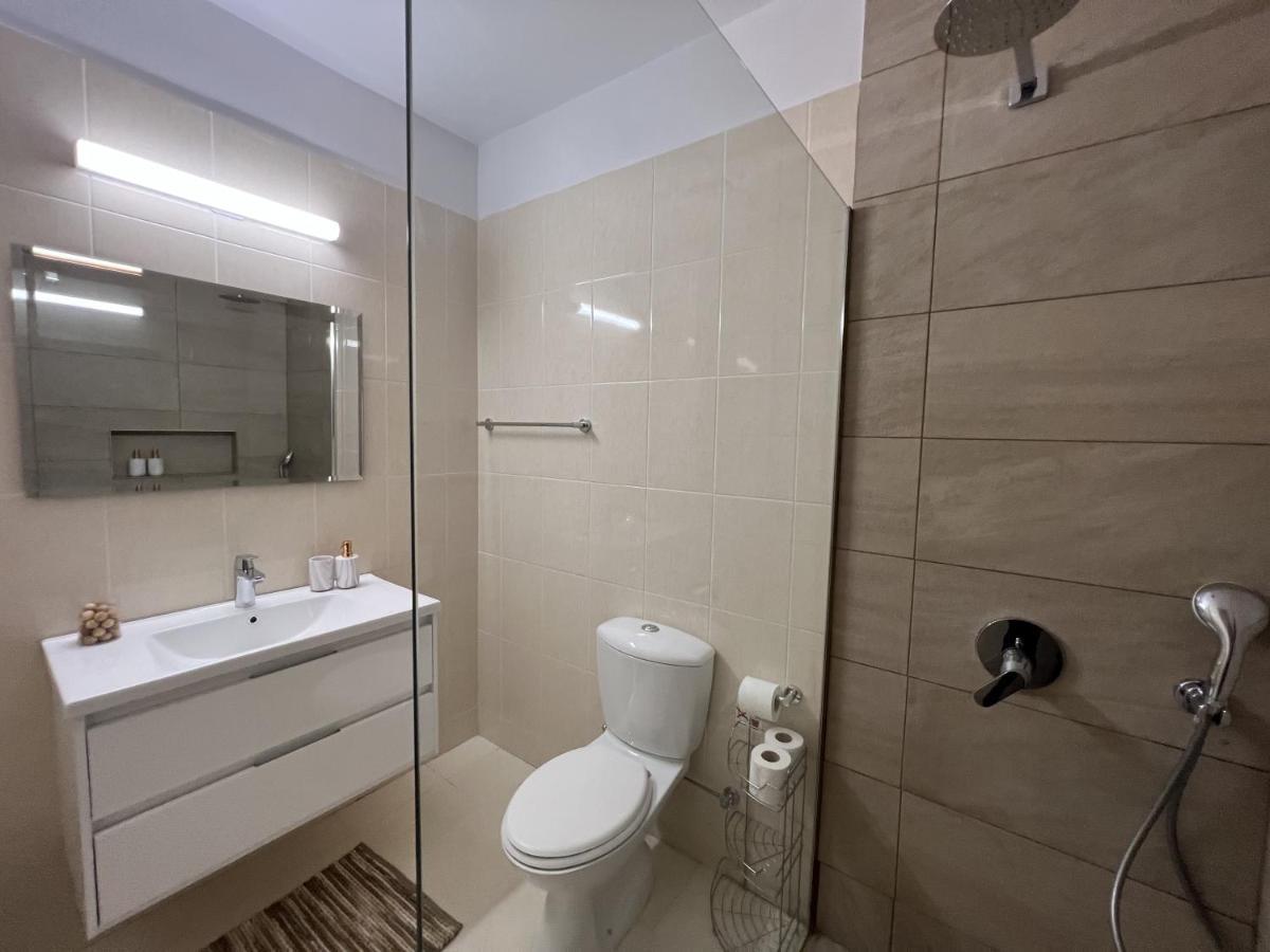 Ferienwohnung Royal-Seacrest Paphos-Center Vip Exterior foto