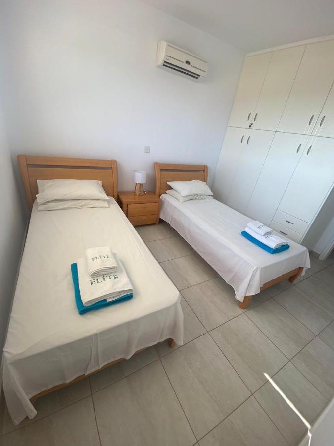 Ferienwohnung Royal-Seacrest Paphos-Center Vip Exterior foto