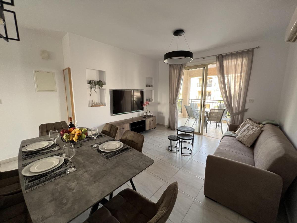 Ferienwohnung Royal-Seacrest Paphos-Center Vip Exterior foto